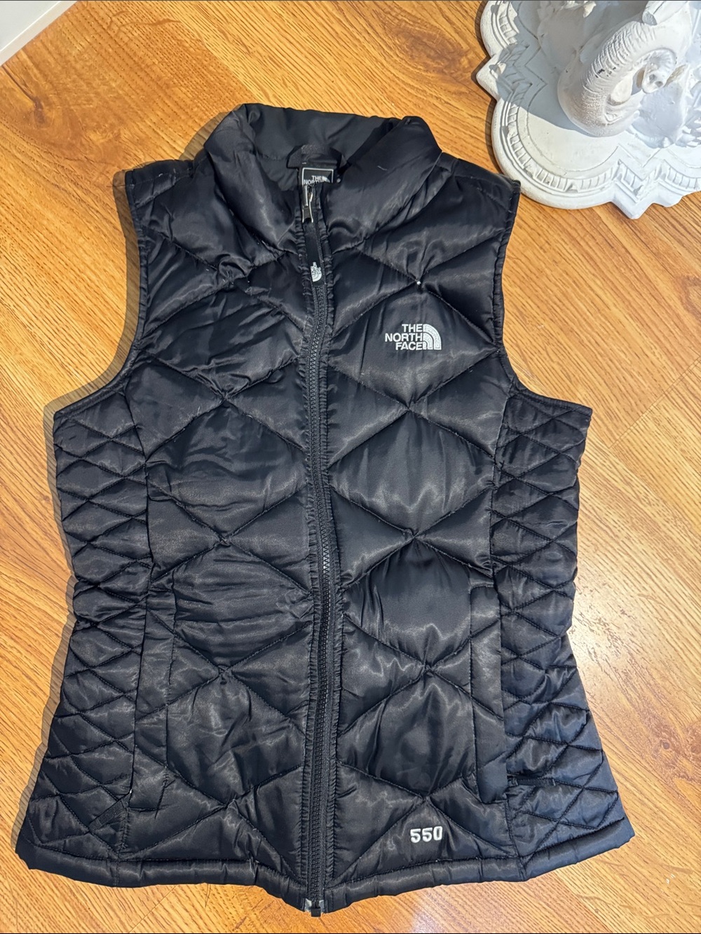 The North Face Black Quilted Women's 550 Down Vest